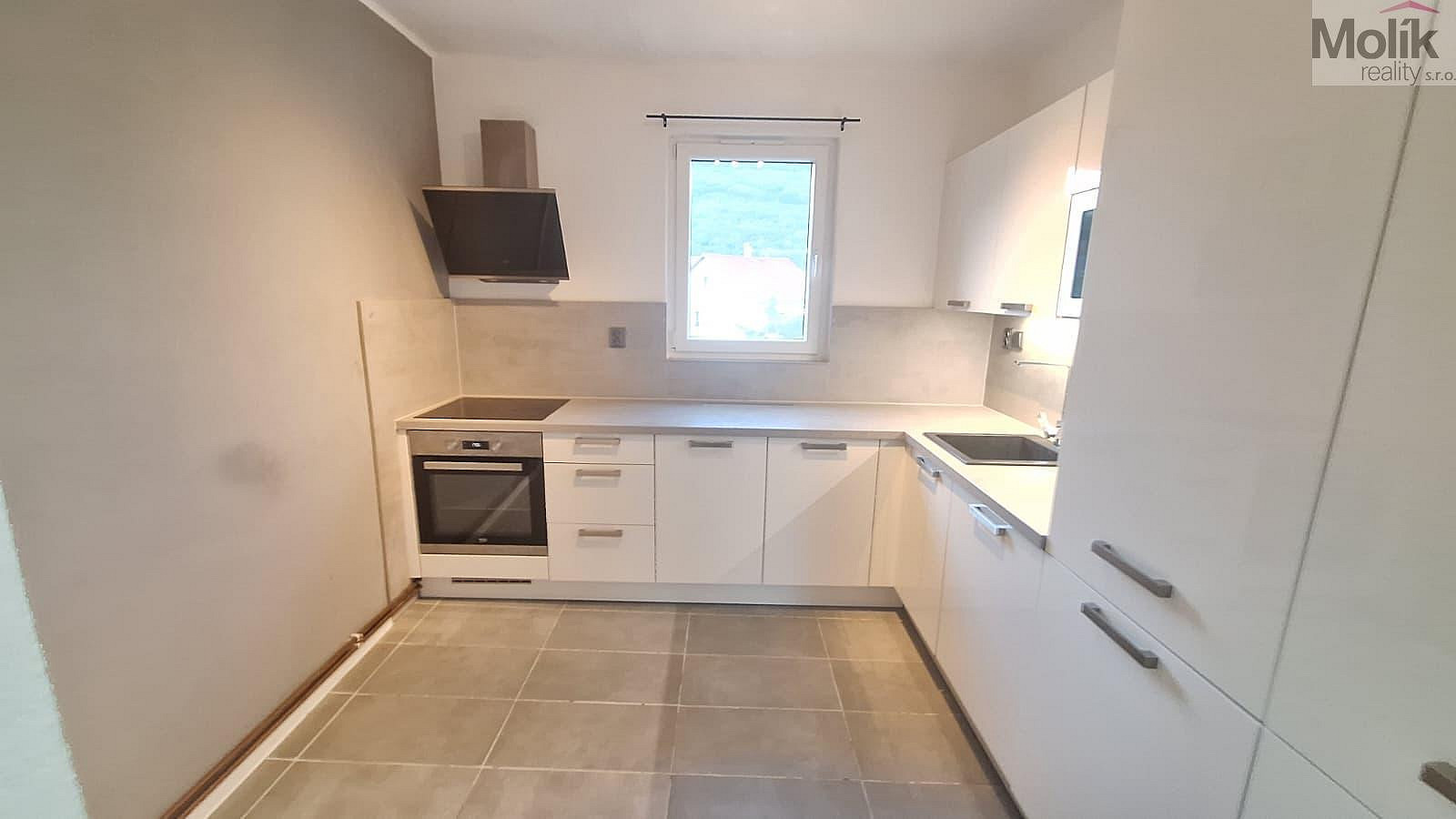 Pronájem bytu 2+1 52 m² – fotografie 2