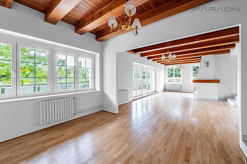 Pronájem domu 350 m² s pozemkem 950 m² – fotografie 3