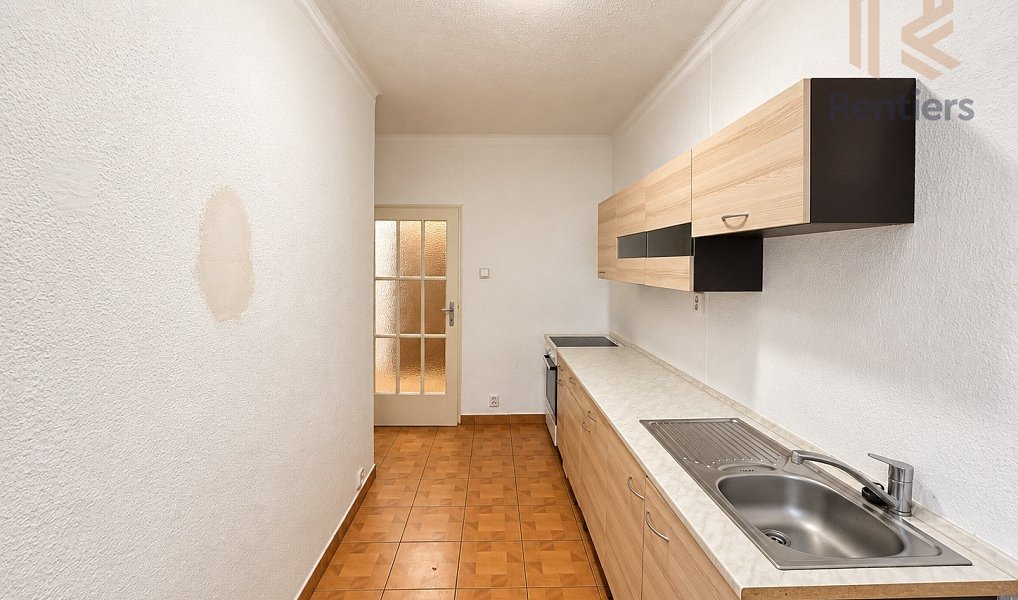 Prodej bytu 1+1 34 m², Praha – náhled fotky 2