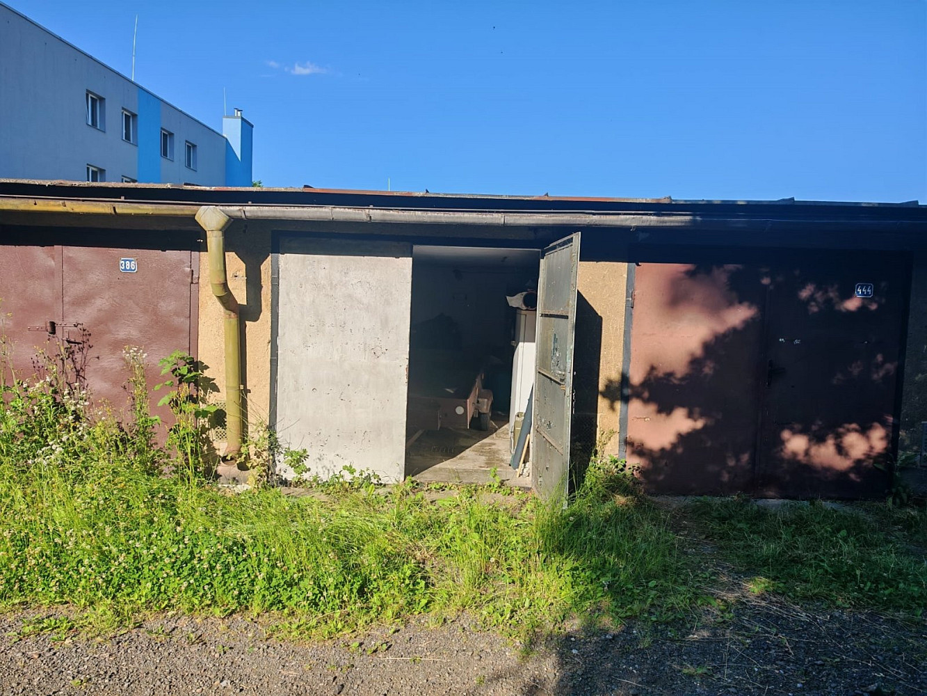 Prodej garáže, nový jičín, ul. vančurova — photo 2