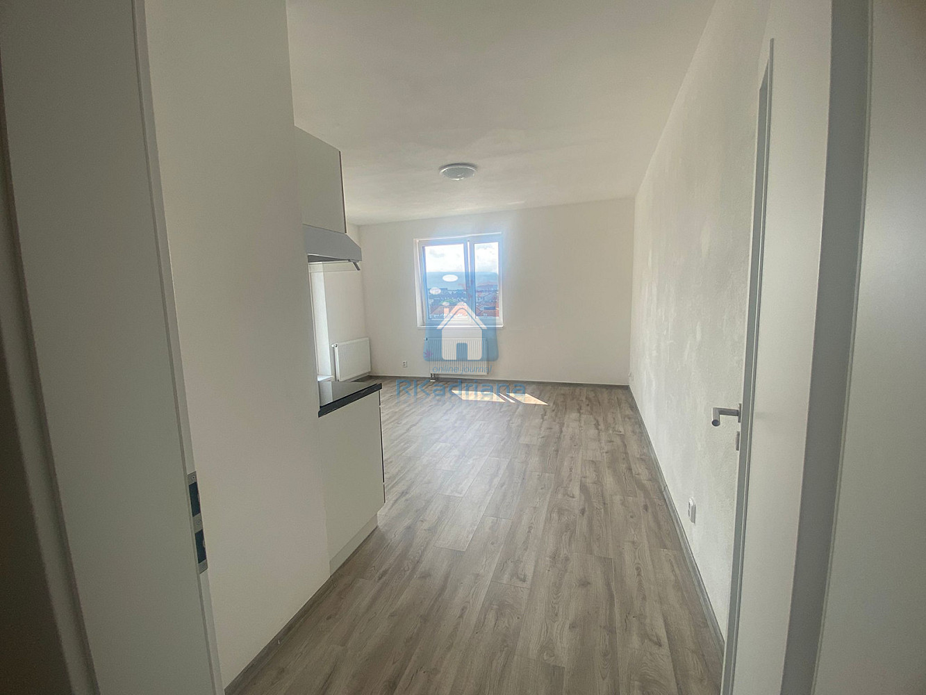 Pronájem bytu 2+kk 78 m² – fotografie 2