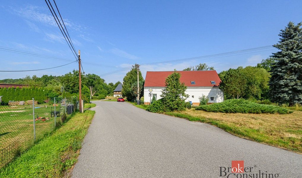 Prodej domu 240 m² s pozemkem 888 m², Bulovka – náhled fotky 2