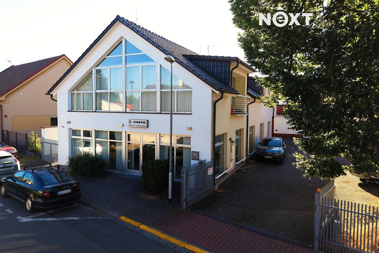 Pronájem obchodních prostor 195 m²