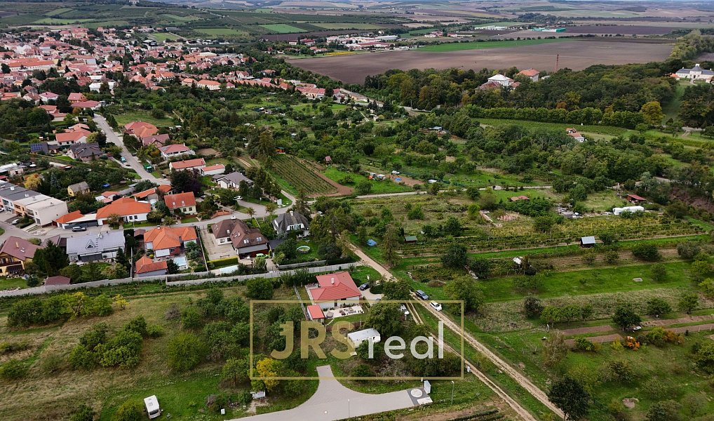 Prodej stavebního pozemku 625 m², Valtice – náhled fotky 3