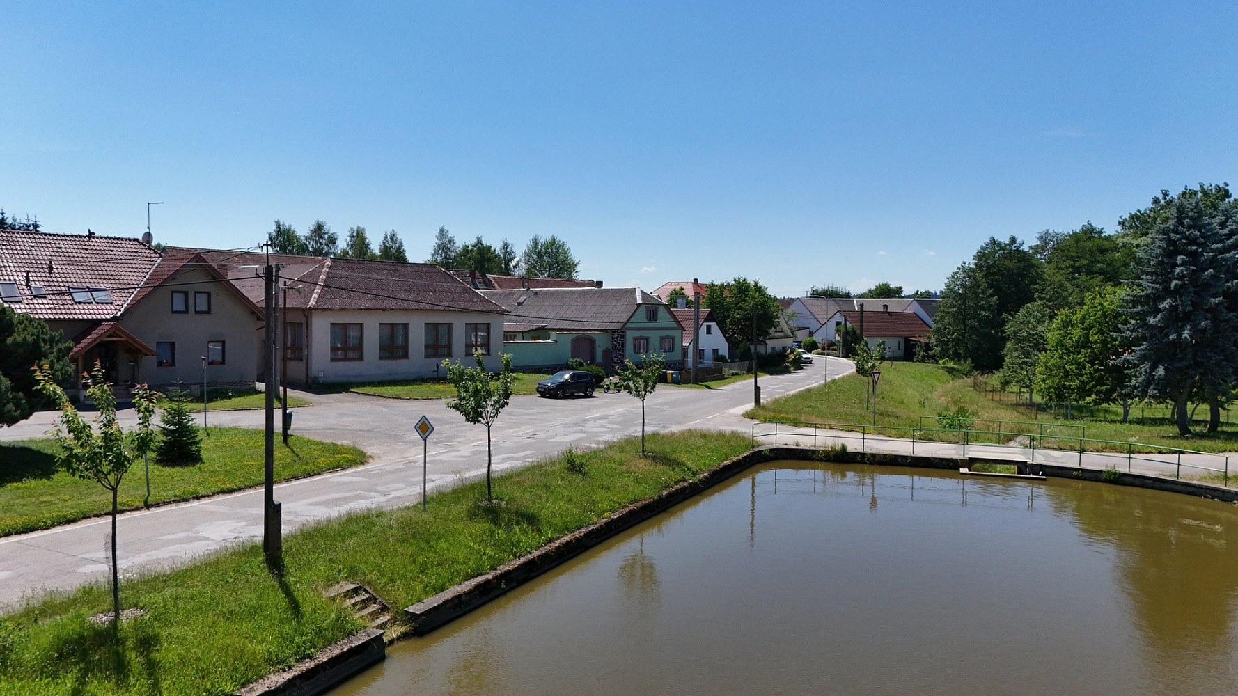 Prodej domu 255 m² s pozemkem 2 214 m² — photo 3