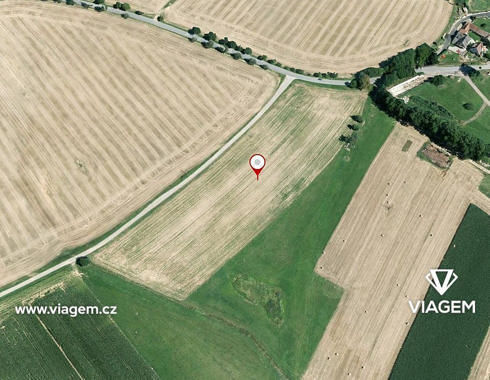 Pole 3 219 m², Podíl 13 % o výměře 402 m² – pohled 2