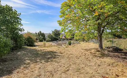 Prodej stavebního pozemku 1 406 m²