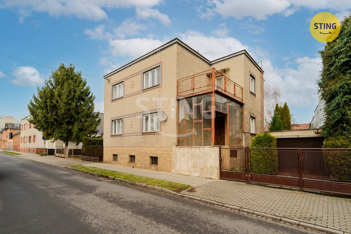 Prodej domu 186 m² s pozemkem 669 m² – fotografie 2