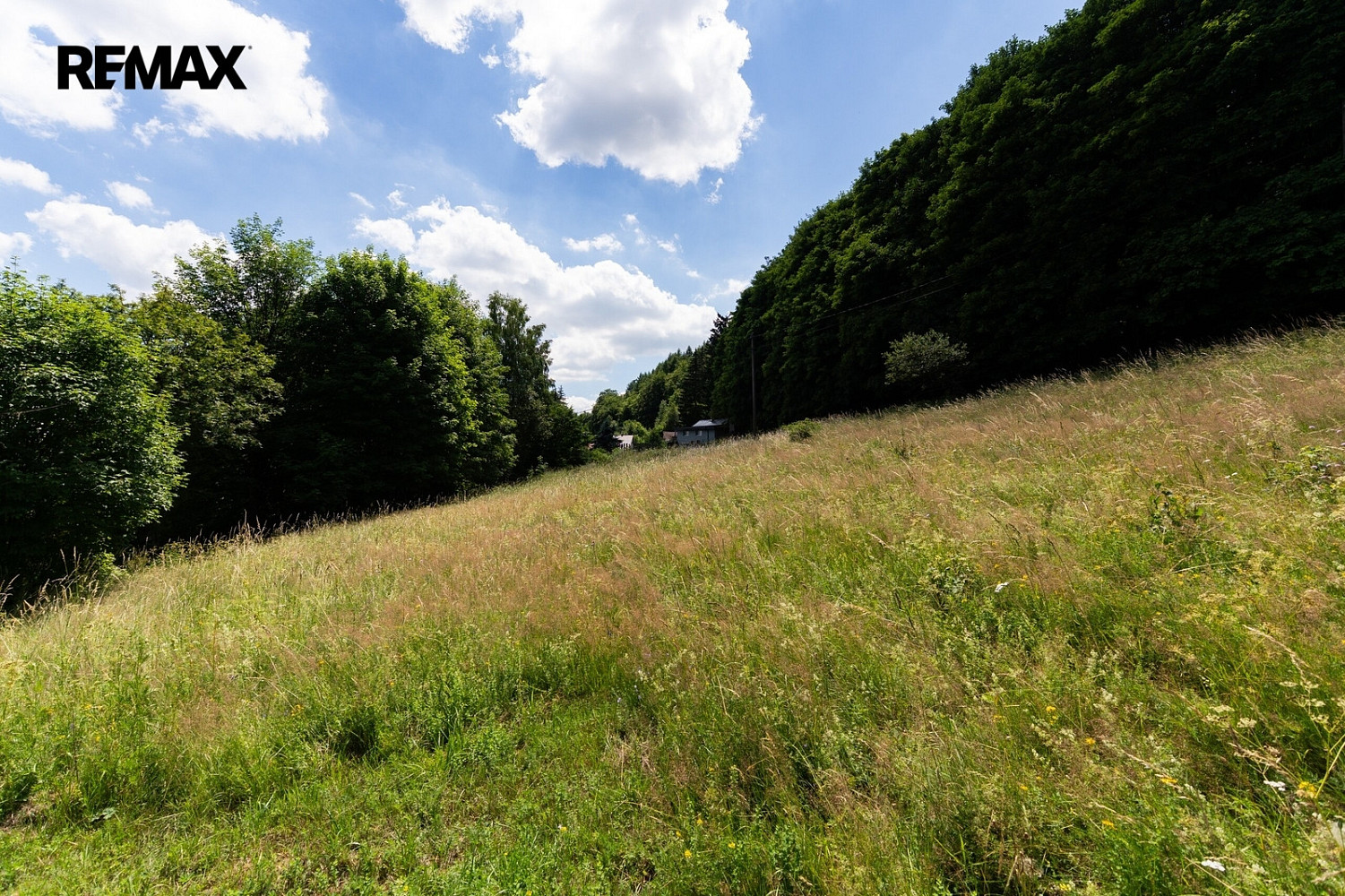 Prodej stavebního pozemku 1 065 m² – fotografie 4