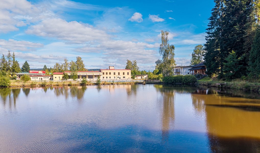 Prodej ubytovacího objektu 3 160 m², Velká Hleďsebe – náhled fotky 9