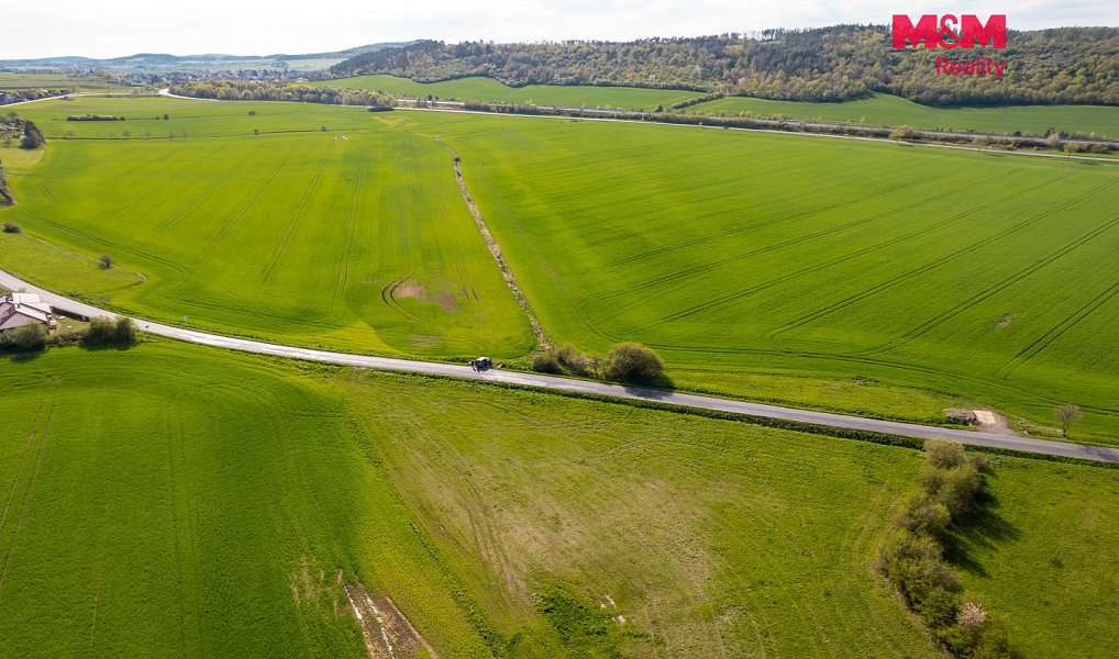 Prodej stavebního pozemku 1 000 m², Chlustina – náhled fotky 6