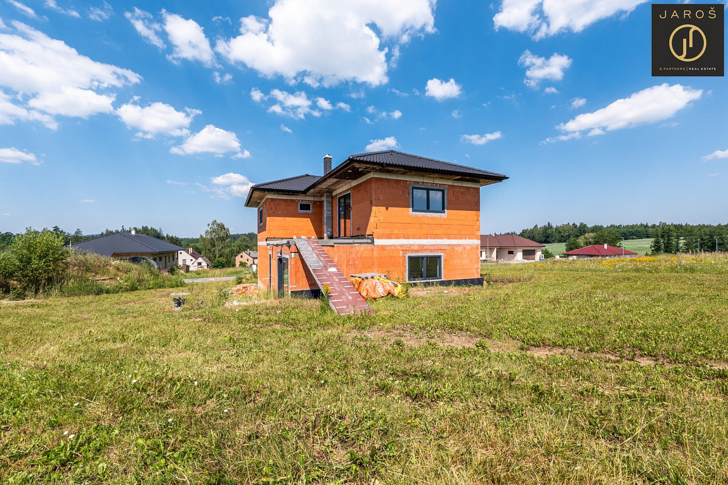 Prodej domu 235 m² s pozemkem 1 059 m² – fotografie 3