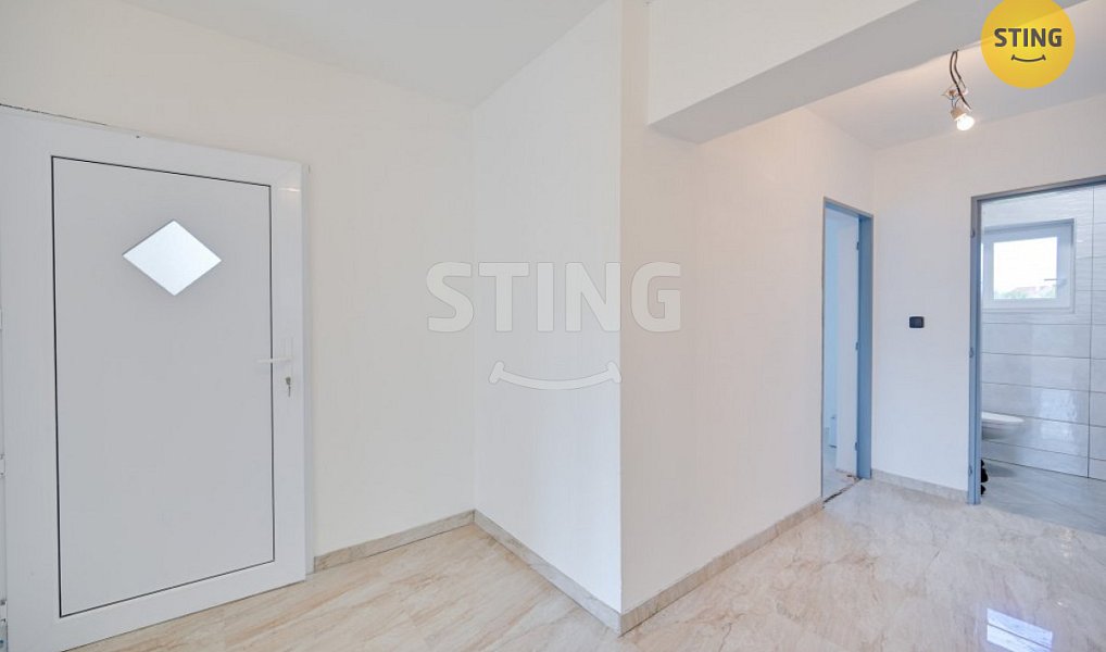 Prodej domu 270 m² s pozemkem 615 m², Strachotín – náhled fotky 23