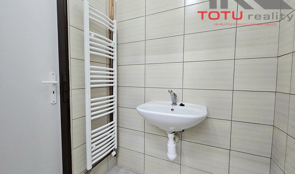 Pronájem komerčního objektu (jiného typu) 37 m², Jaroměř – náhled fotky 5