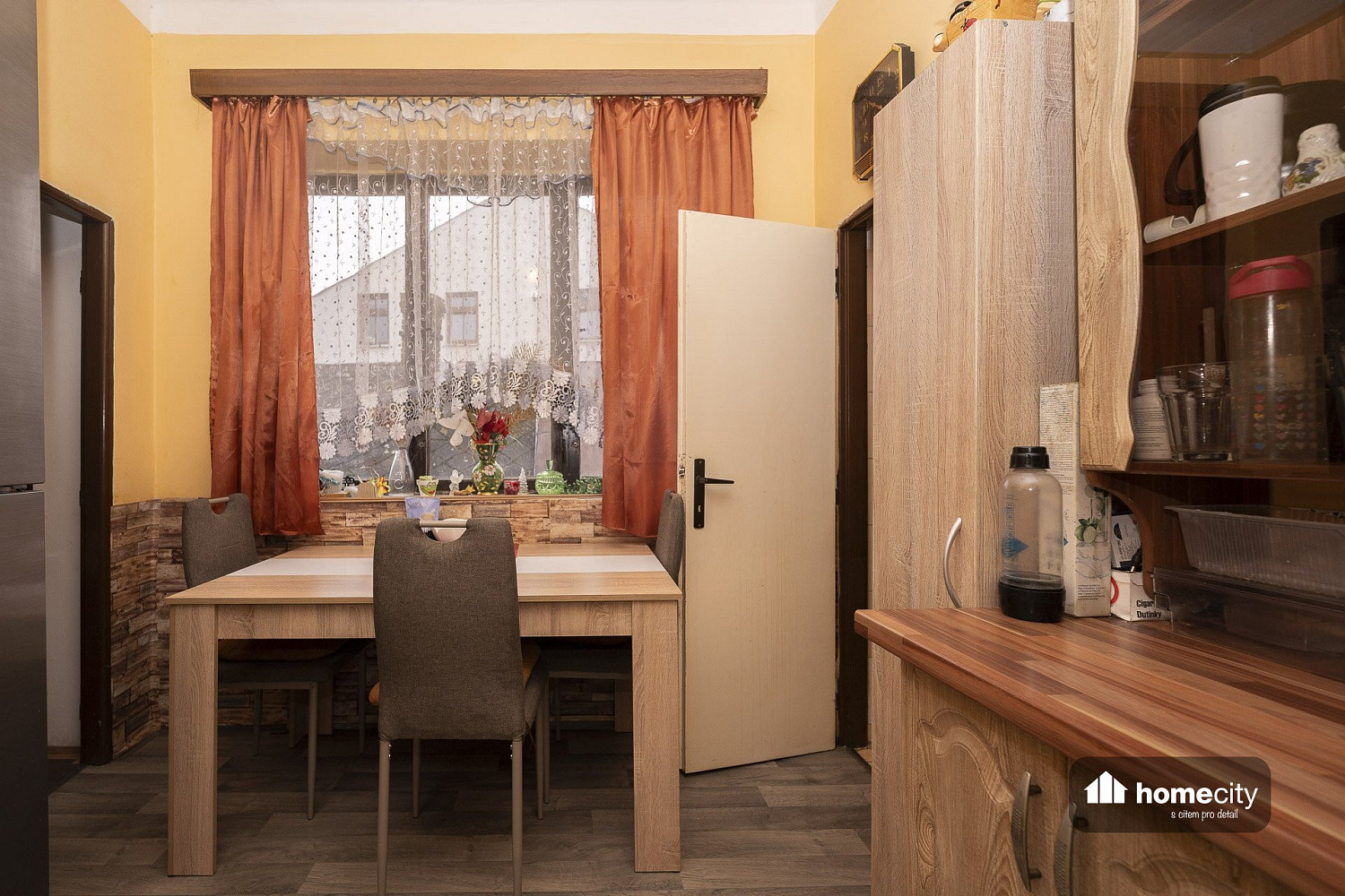 Prodej nájemního domu, činžáku 342 m² – fotografie 3