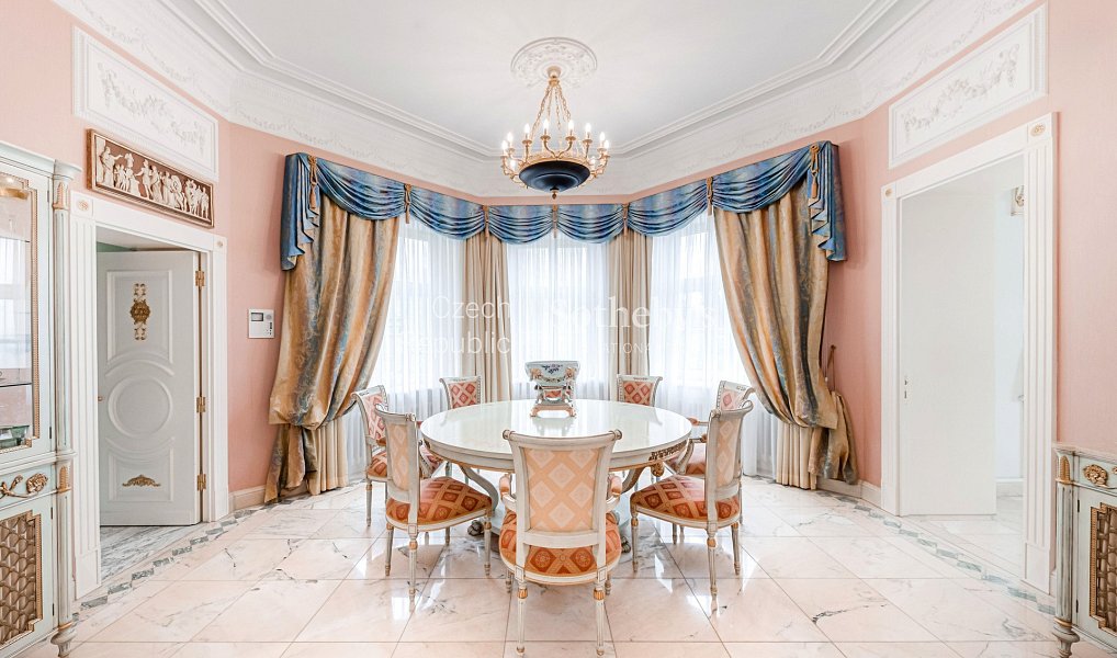 Prodej domu 468 m² s pozemkem 2 681 m², Karlovy Vary – náhled fotky 8
