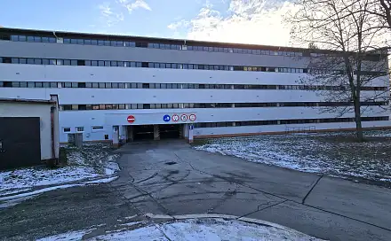 Převod parkovacího místa (12 m2) v parkovacím domě Voroněžská 1a, Brno-Žabovřesky, Voroněžská, Brno - Žabovřesky