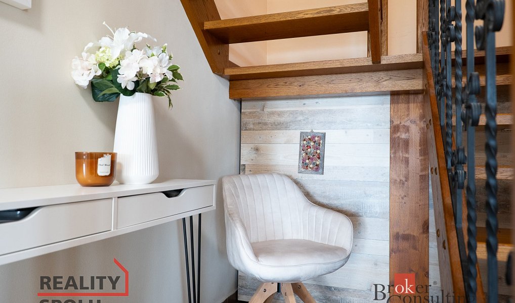 Prodej domu 288 m² s pozemkem 867 m², Kly – náhled fotky 9