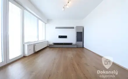 Pronájem bytu 3+kk 82 m²