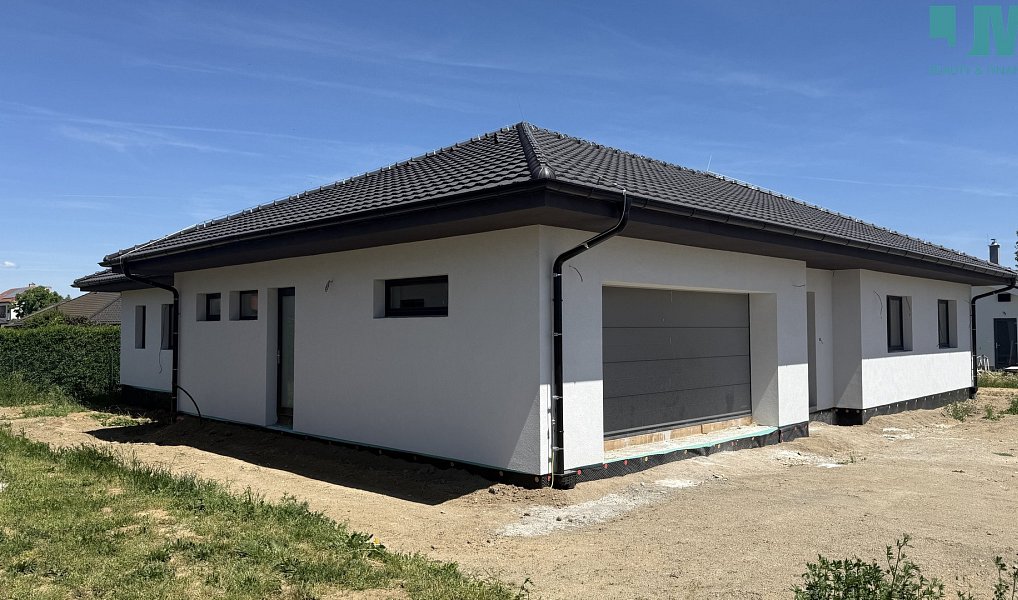 Prodej domu 228 m² s pozemkem 899 m², Hrotovice – náhled fotky 3