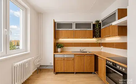 Pronájem bytu 1+1 40 m², třída Edvarda Beneše, Hradec Králové - Nový Hradec Králové