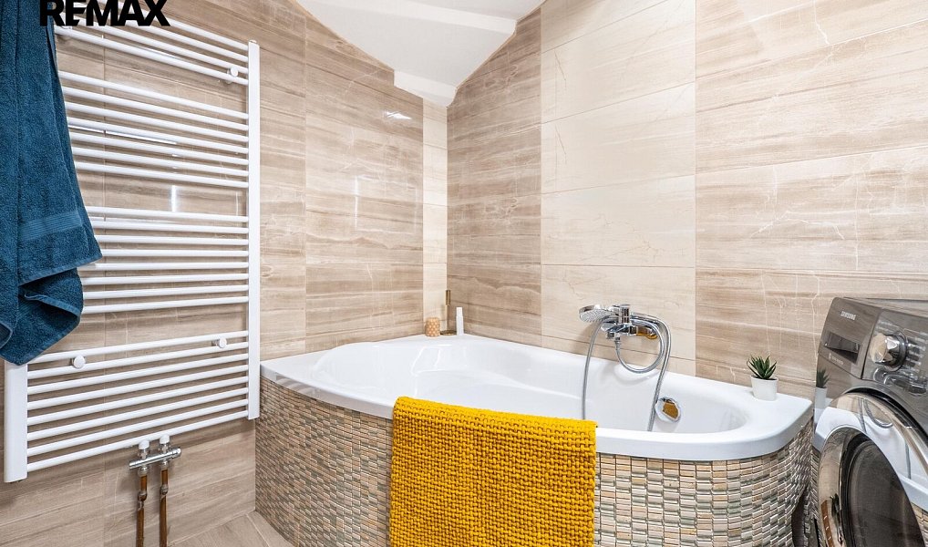 Prodej domu 200 m² s pozemkem 435 m², Kladno – náhled fotky 8