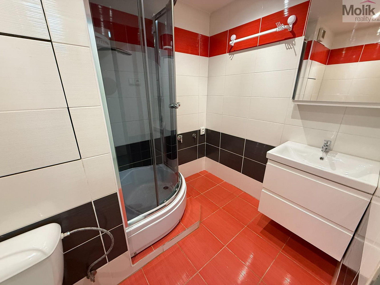 Pronájem bytu 2+1 49 m² – fotografie 3
