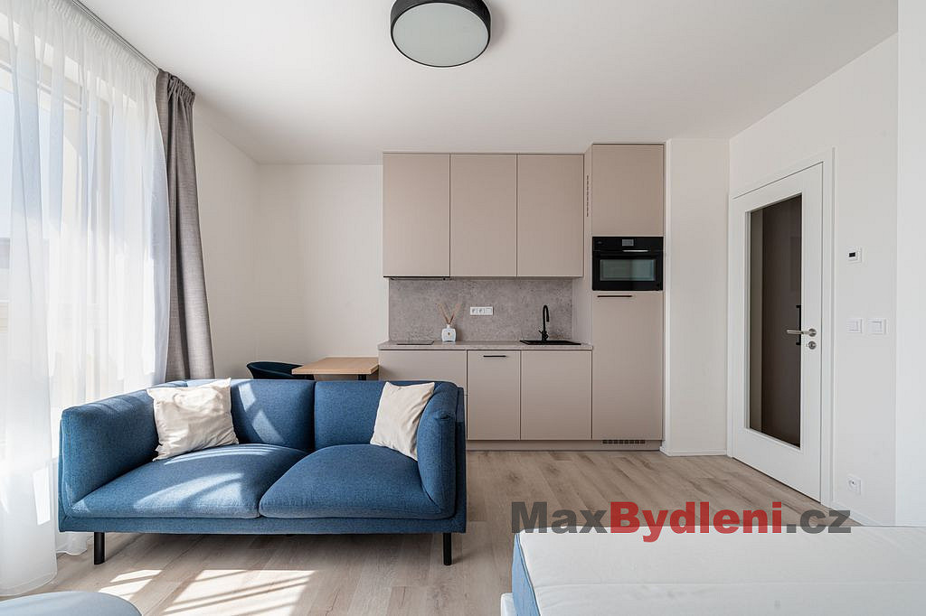 Pronájem bytu 1+kk 35 m² – fotografie 2