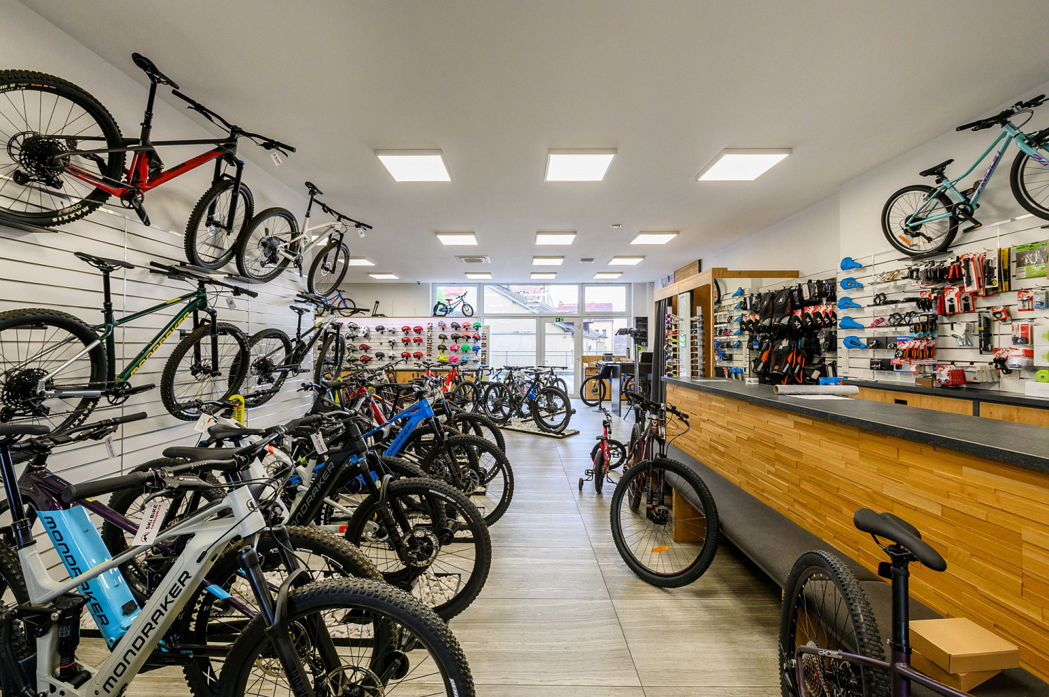Pronájem obchodních prostor 147 m² – fotografie 3