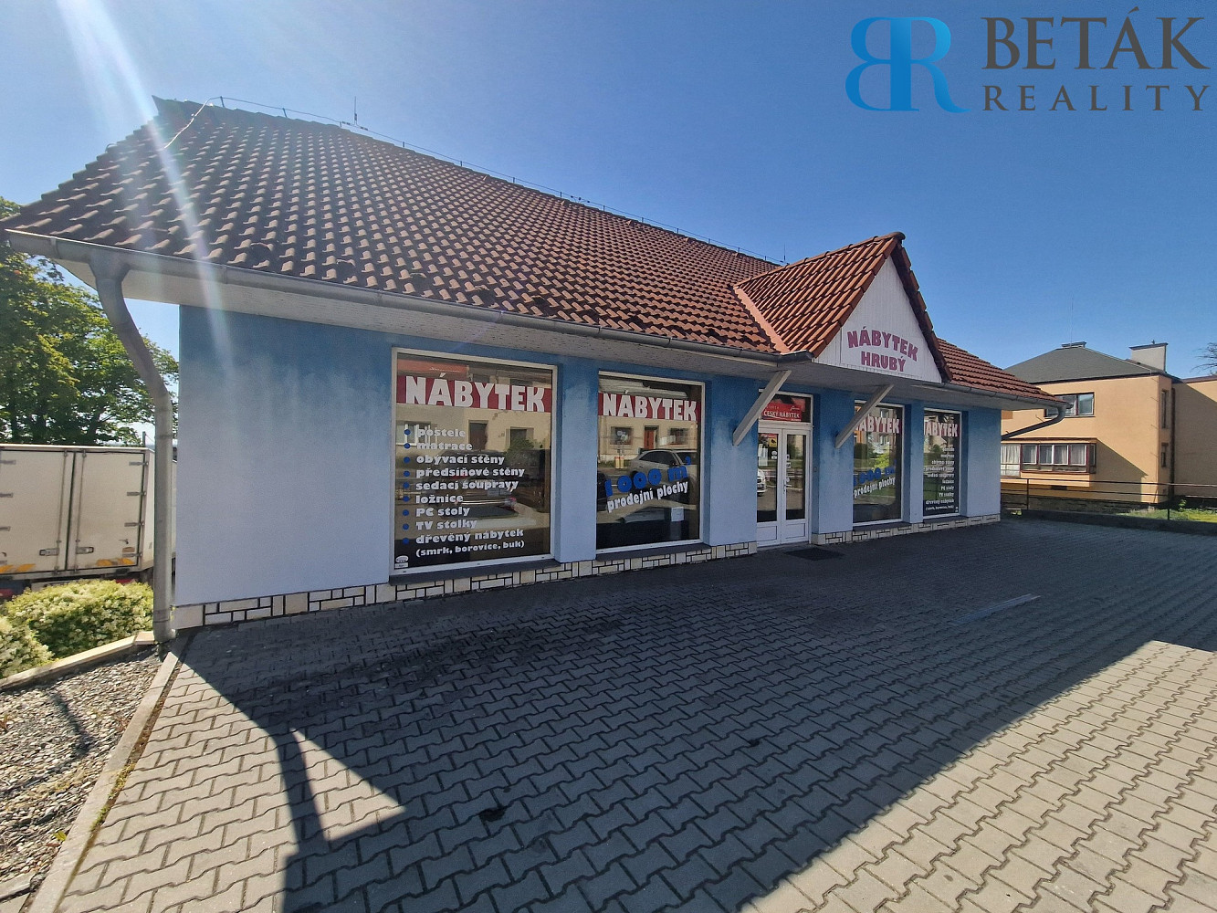 Prodej obchodních prostor 1 200 m²