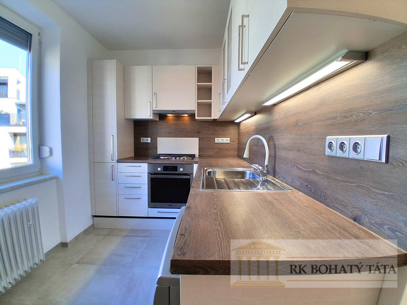 Pronájem bytu 2+1 50 m² – fotografie 4