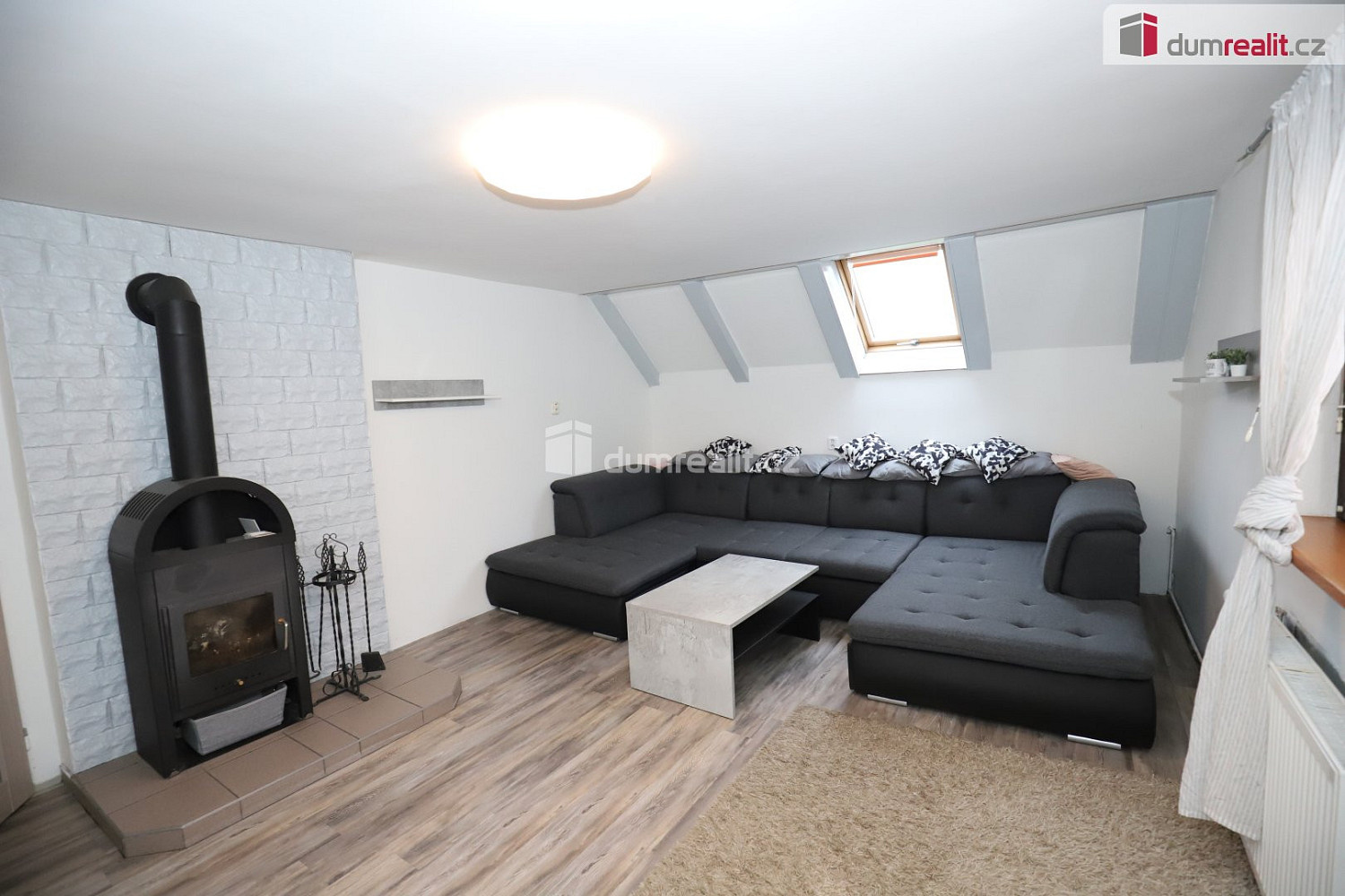 Prodej komerčního objektu (jiného typu) 330 m²