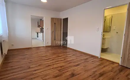 Pronájem bytu 2+1 60 m², Hlavní, Ptice, okres Praha-západ