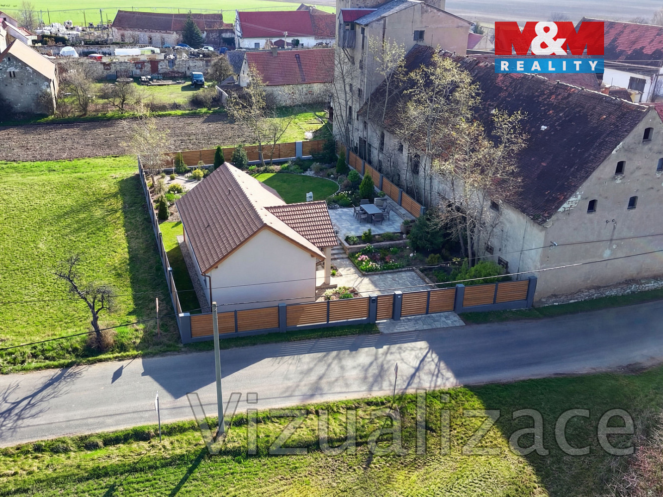 Prodej stavebního pozemku 755 m² – fotografie 2
