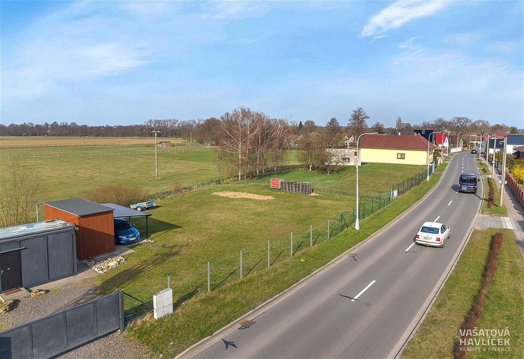 Prodej stavebního pozemku 1 870 m² – pohled 3