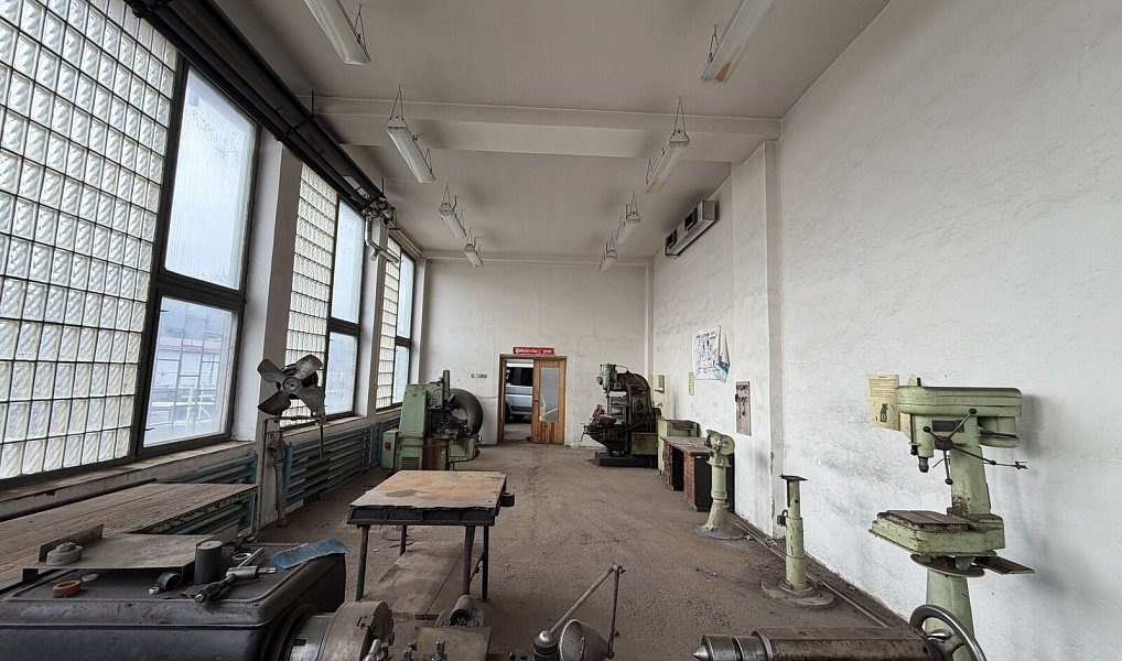 Pronájem skladovacích prostor 410 m², Žatec – náhled fotky 14