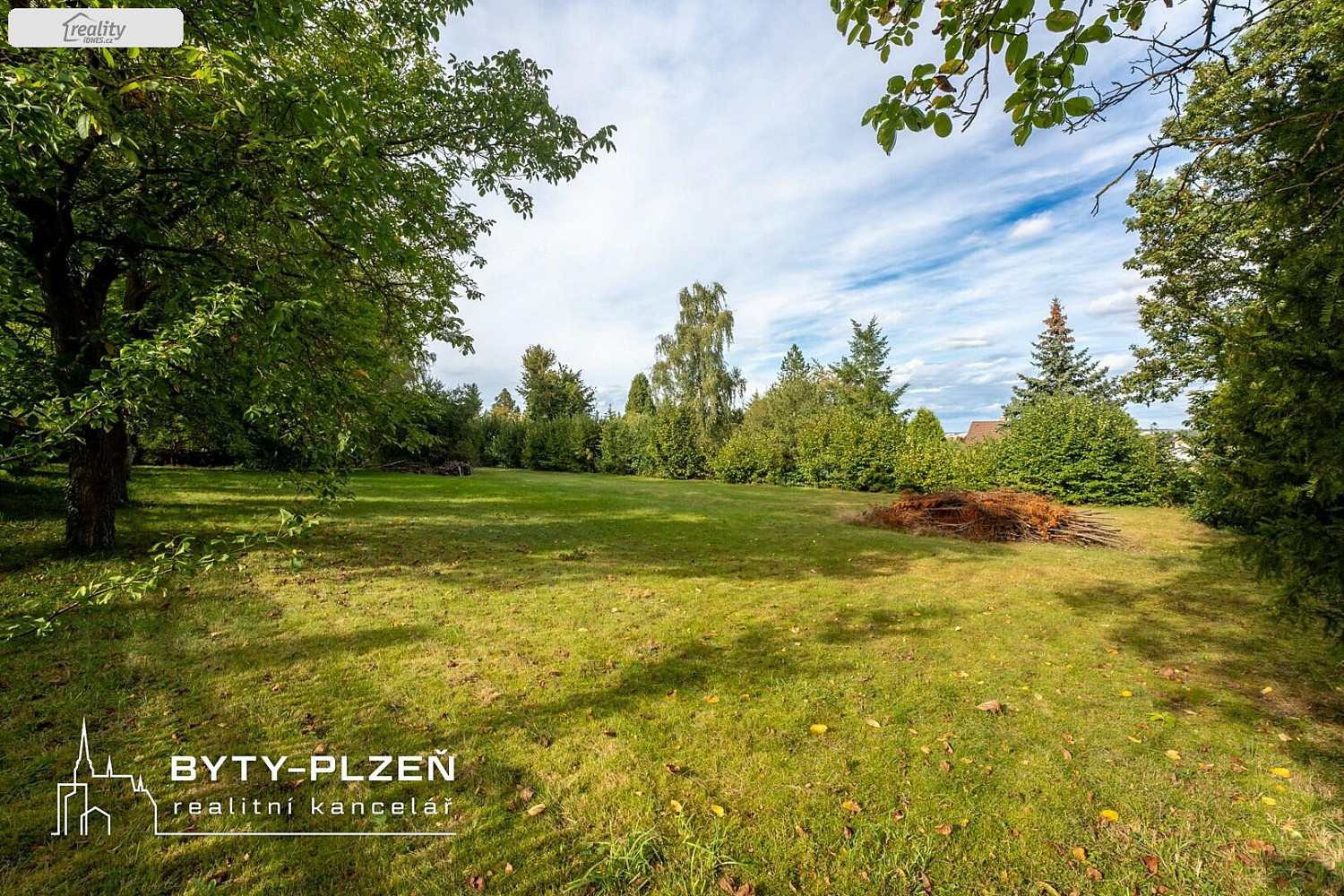 Prodej stavebního pozemku 1 873 m²
