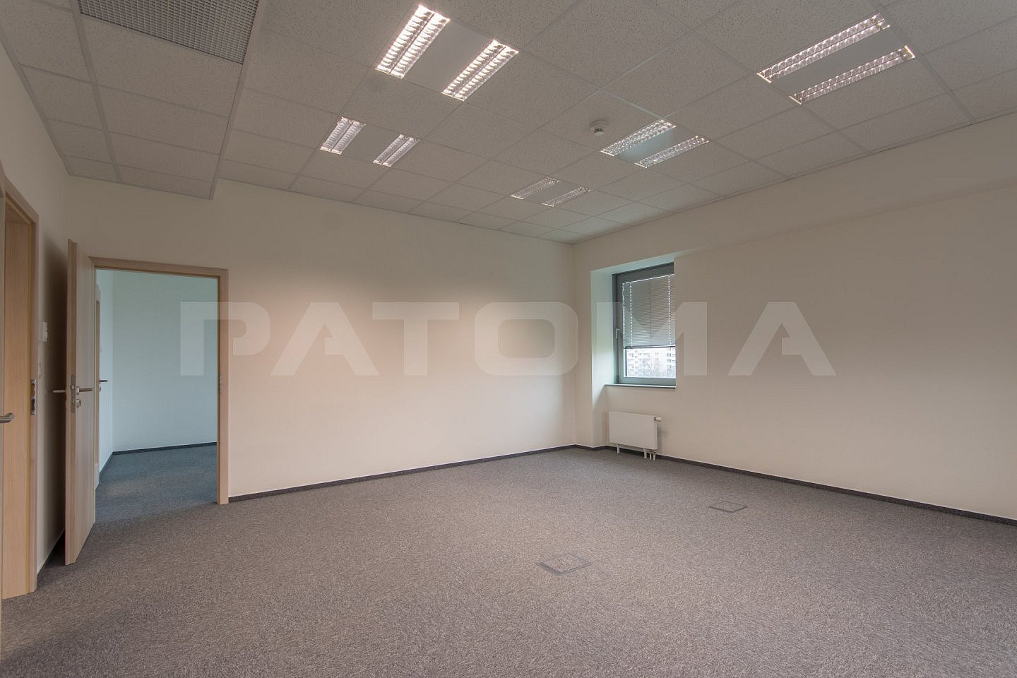Pronájem kanceláře 269 m² – pohled 2