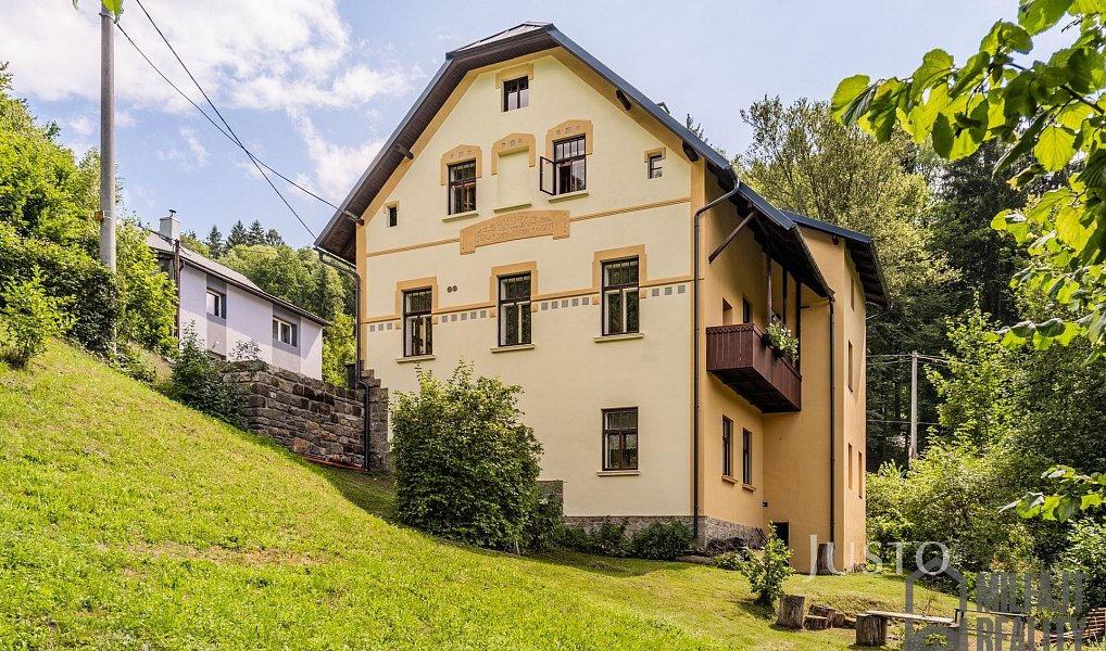 Prodej domu 336 m² s pozemkem 1 978 m², Železný Brod – náhled fotky 23