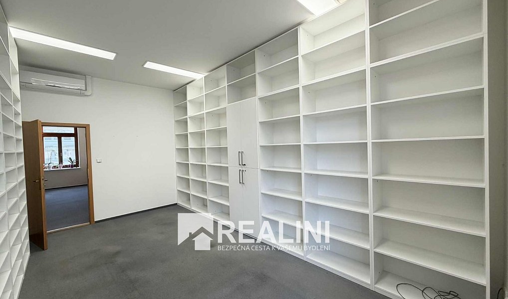 Pronájem kanceláře 16 m², Karviná – náhled fotky 4
