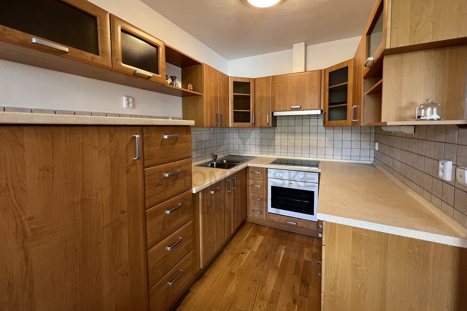 Pronájem bytu 1+kk 34 m² – fotografie 3