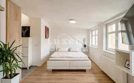 Pronájem bytu 1+kk 37 m², Duškova, Praha 5 - Smíchov