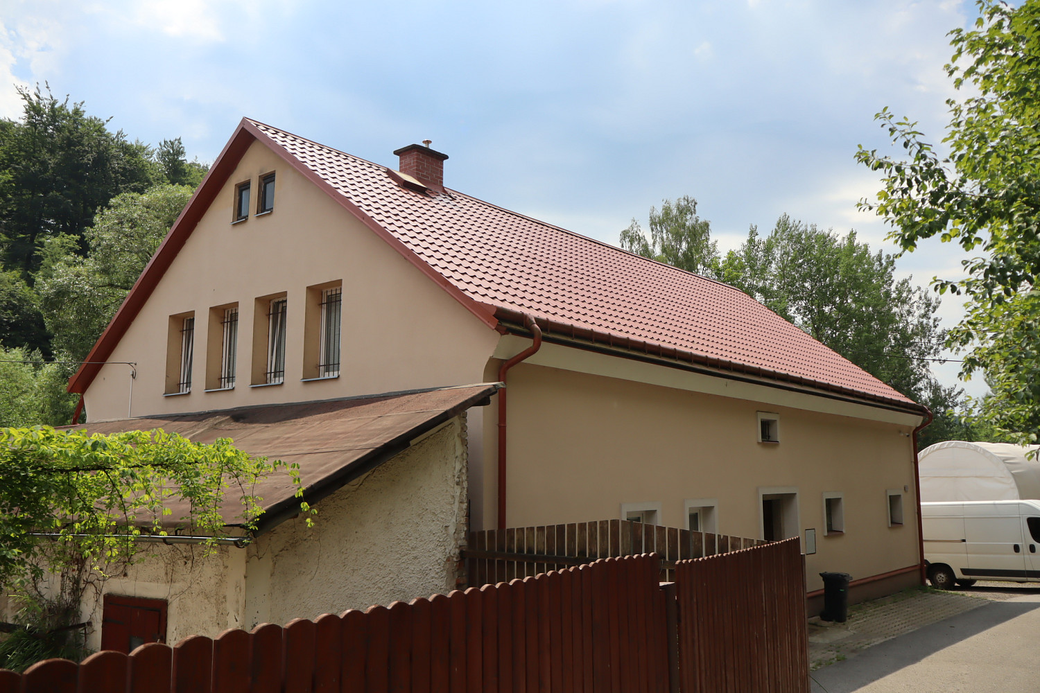 Prodej domu (jiného typu) 341 m² s pozemkem 833 m²