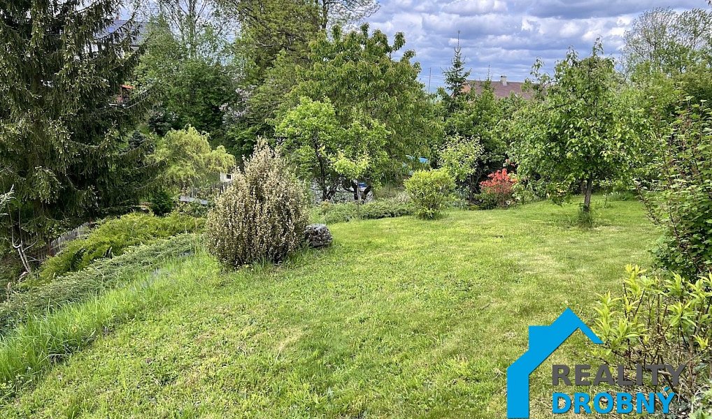 Prodej stavebního pozemku 1 033 m², Huntířov – náhled fotky 10