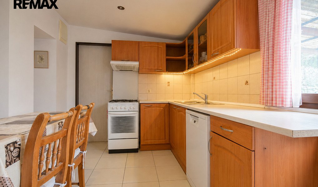 Prodej domu 236 m² s pozemkem 1 191 m², Hradec Králové – náhled fotky 18