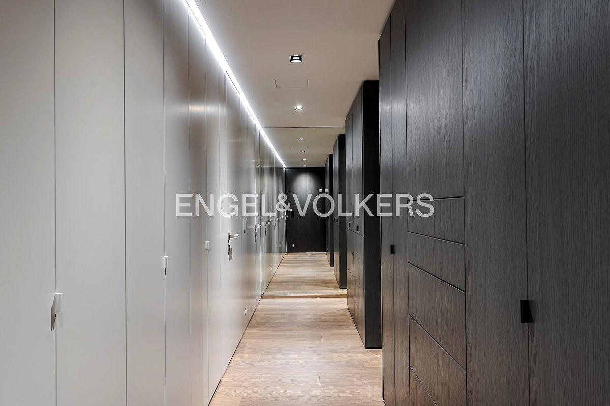 Pronájem bytu 4+kk 178 m² — photo 5