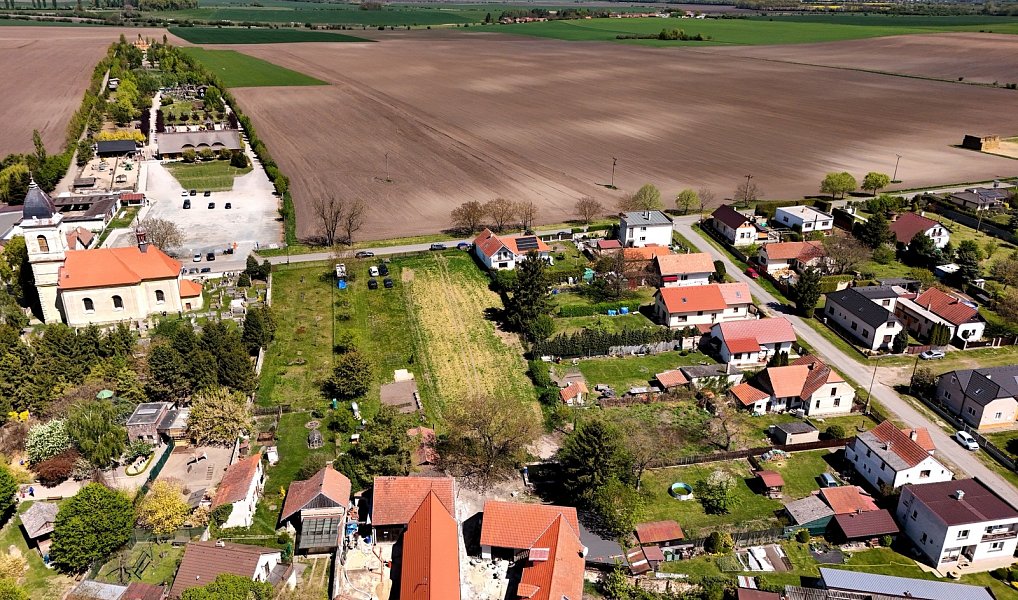 Prodej stavebního pozemku 1 157 m², Chleby – náhled fotky 12