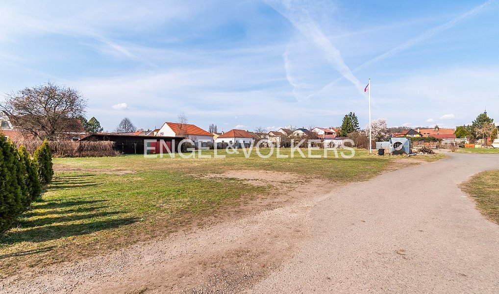 Pronájem komerčního pozemku 2 593 m², Praha – náhled fotky 3
