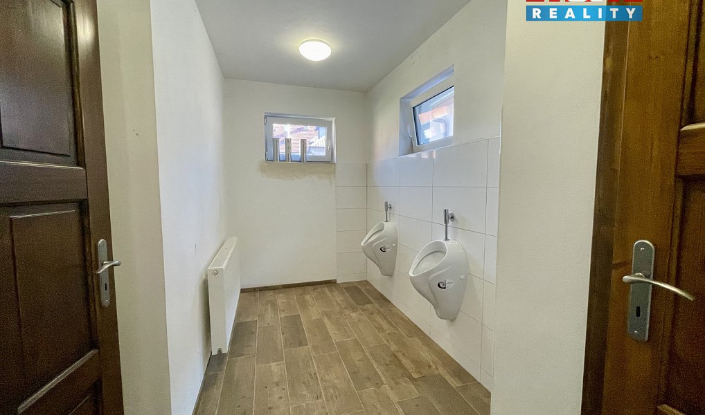 Pronájem restaurace 300 m², Blatná – náhled fotky 9