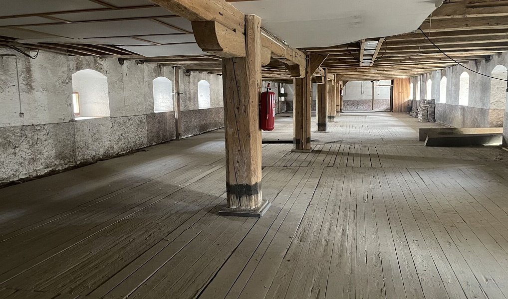 Prodej skladovacích prostor 2 163 m², Slaný – náhled fotky 8
